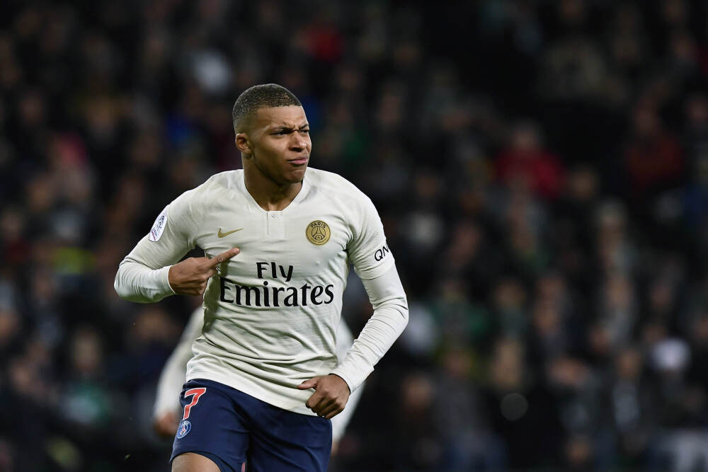 欺负老同志！新秀庞达在乐福头上补扣 替补5分钟4中4拿到9分